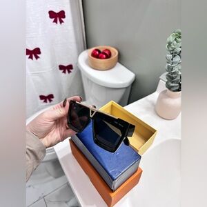 LV evidence sunglasses